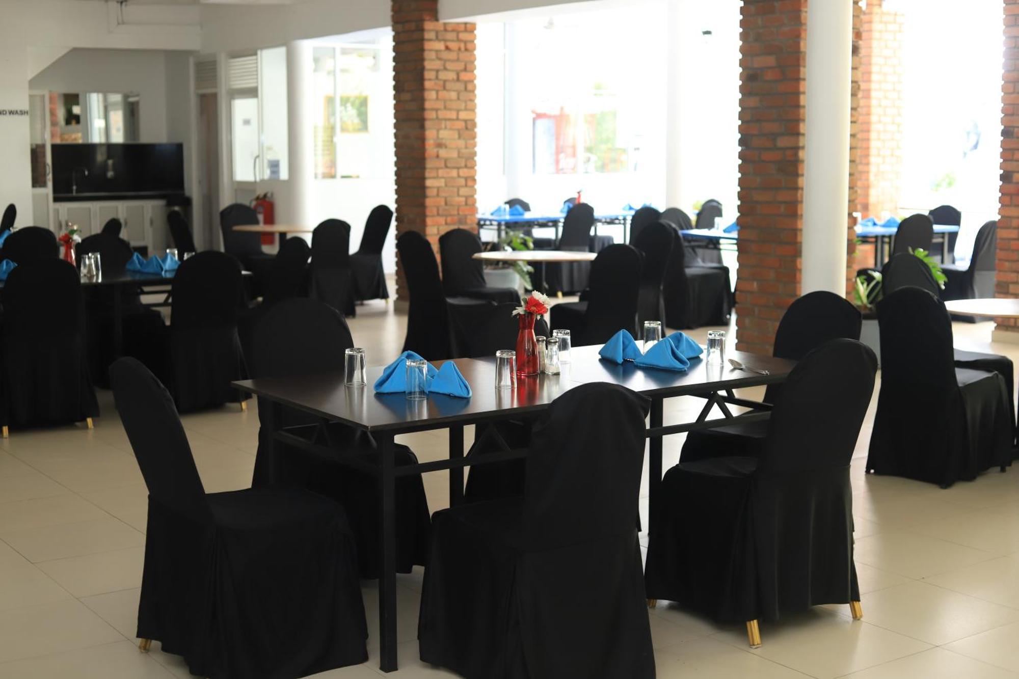 K And K Country Resort Minuwangoda Exterior photo